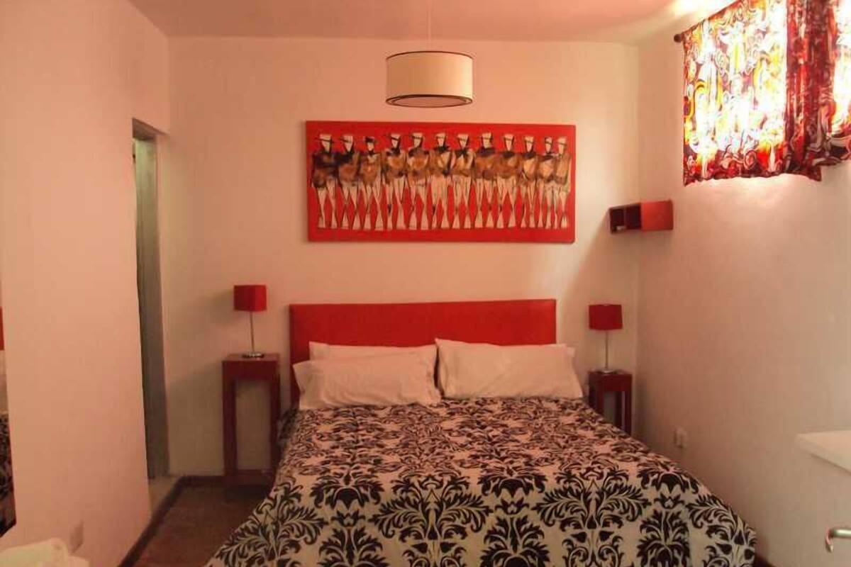 Minibar, in-room safe, cots/infant beds, alarm clocks
