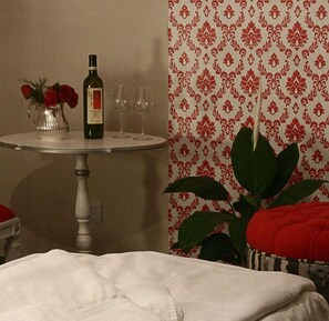 Minibar, in-room safe, cots/infant beds, alarm clocks - Baucis Boutique Hotel Palermo (Buenos Aires)