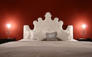 Minibar, in-room safe, cots/infant beds, alarm clocks - Baucis Boutique Hotel Palermo (Buenos Aires)