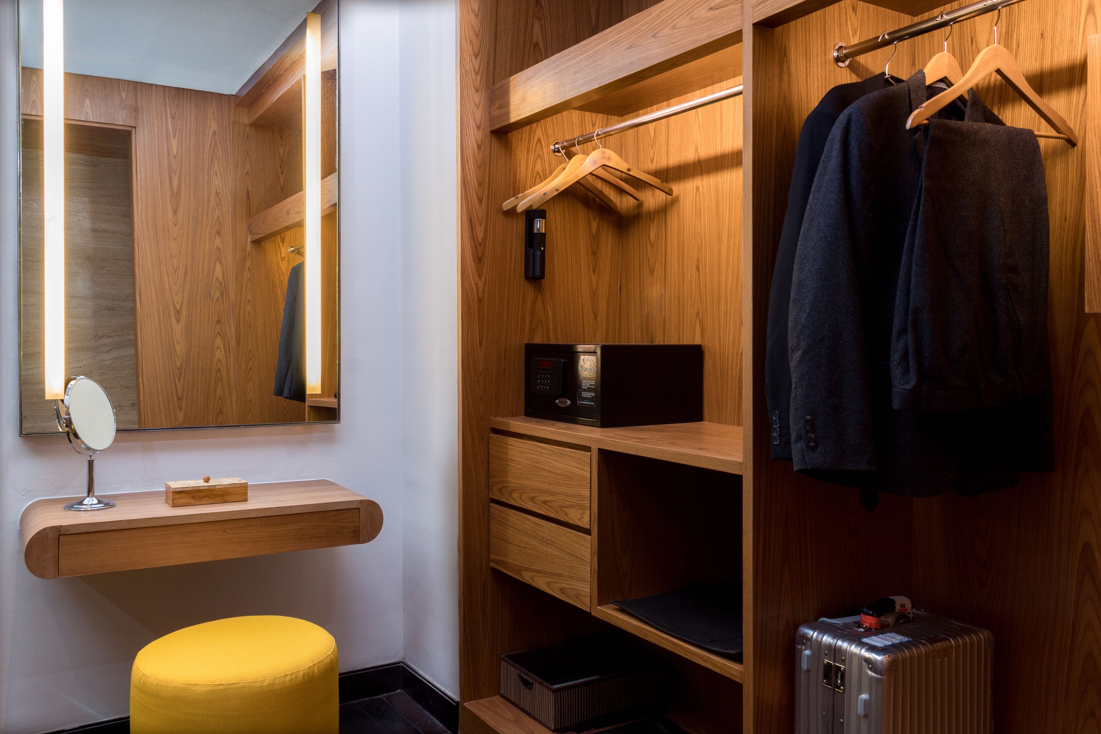 1 bedroom, premium bedding, memory-foam beds, minibar