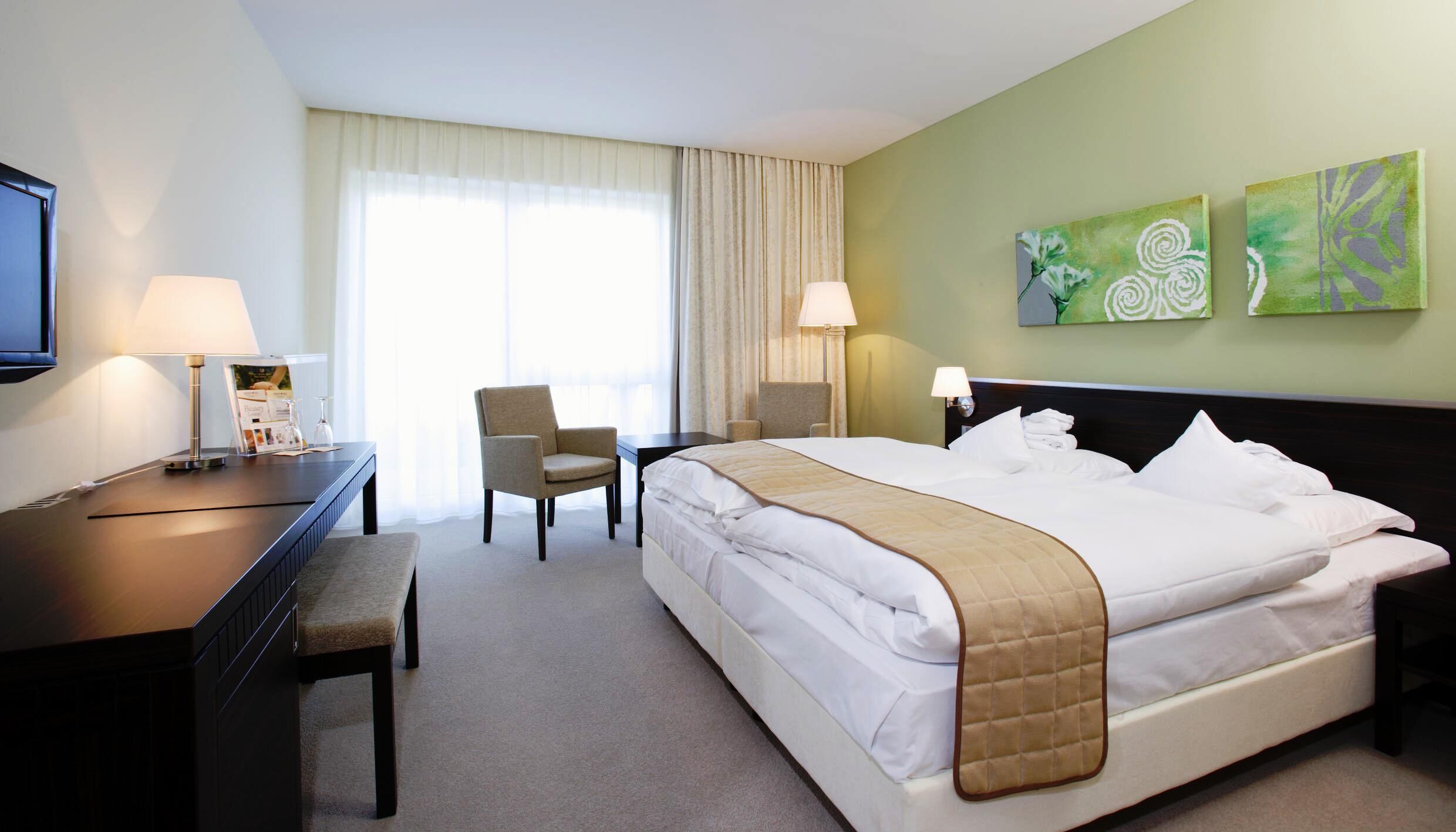 1 Schlafzimmer, Minibar, Zimmersafe, Schreibtisch