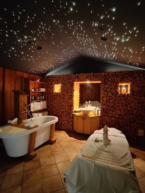 Badstue, dampbad, kroppsbehandlinger og ansiktsbehandlinger