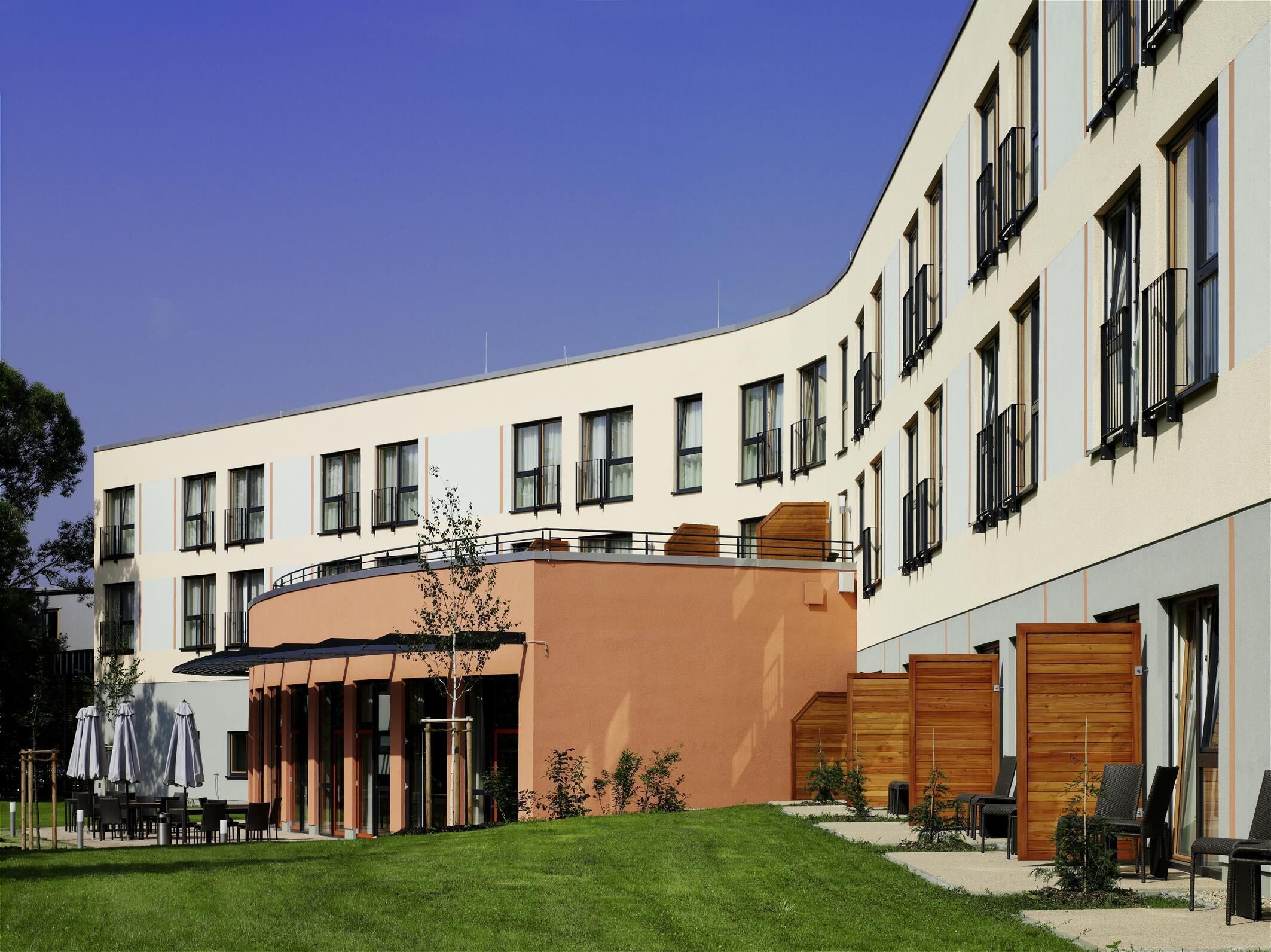 الإطلالة من المنشأة