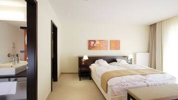 1 bedroom, minibar, in-room safe, desk