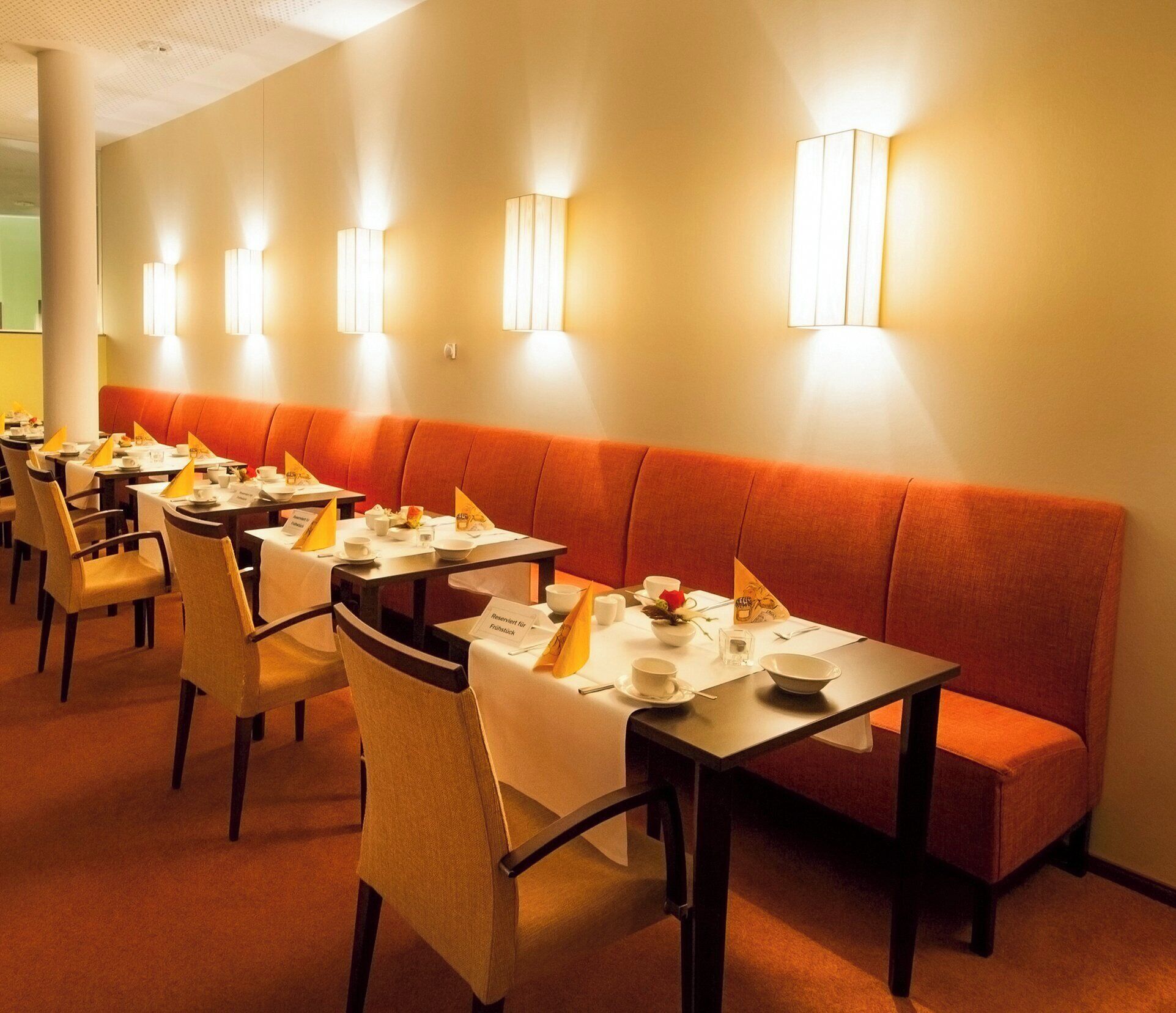 2 restaurants, breakfast, lunch, dinner served; german cuisine