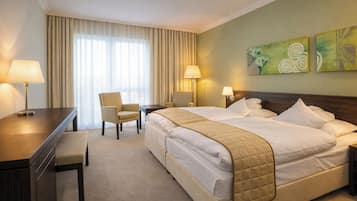 Dobbeltrom | 1 soverom, minibar, safe på rommet og skrivebord