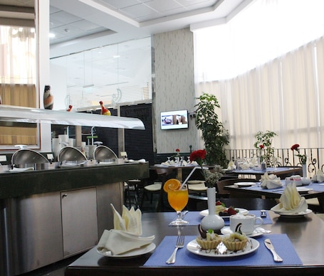 Al Diar Dana Hotel - Image 28