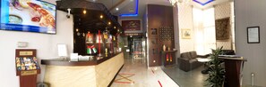 2 μπαρ/lounge, μπαρ όπου προβάλλονται ματς