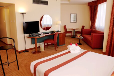 Al Diar Dana Hotel - Image 54