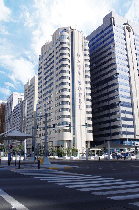 Al Diar Dana Hotel - Image 2
