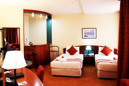 Al Diar Dana Hotel - Image 19
