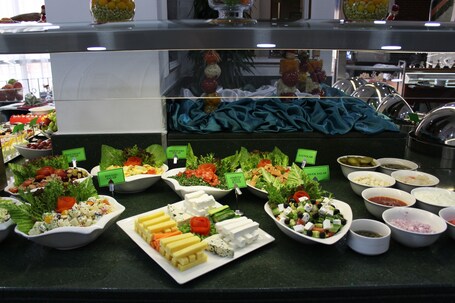 Al Diar Dana Hotel - Image 23