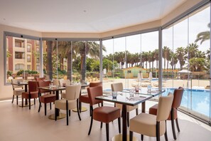Desayuno buffet incluido todos los días