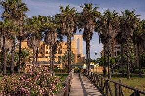 Fachada de la propiedad