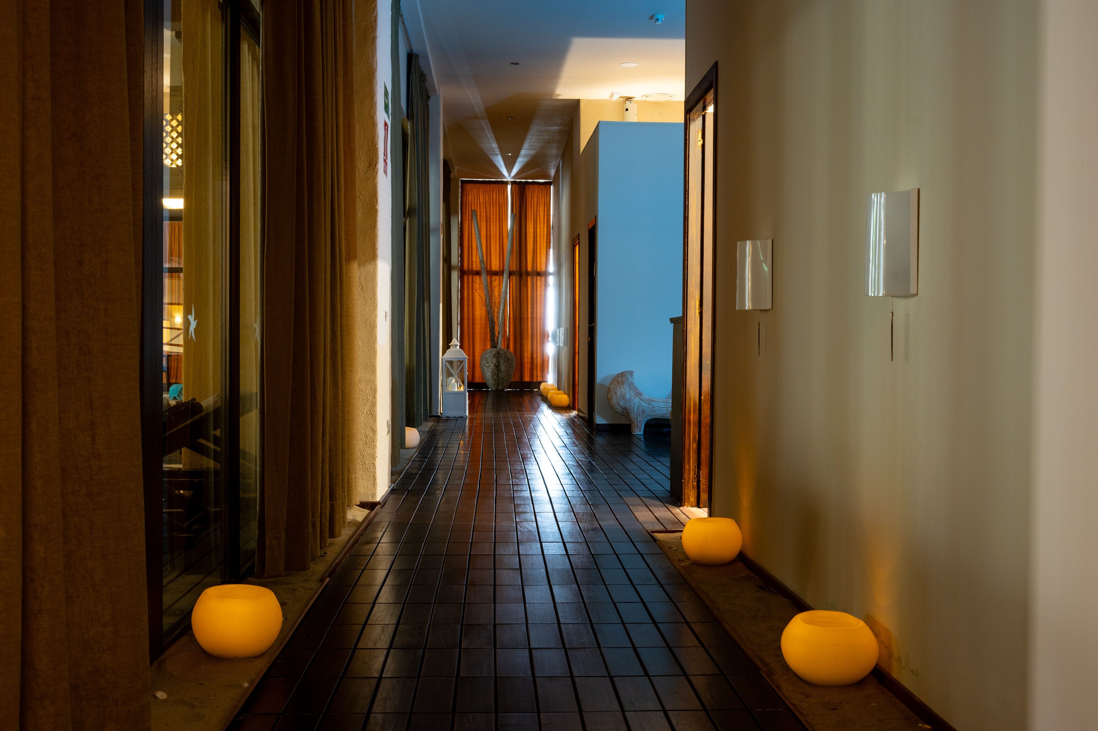 sauna, hot tub, steam room, body treatments, swedish massages