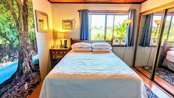 Queen Private Room with Garden Views | Individually decorated, individually furnished, free WiFi, bed sheets