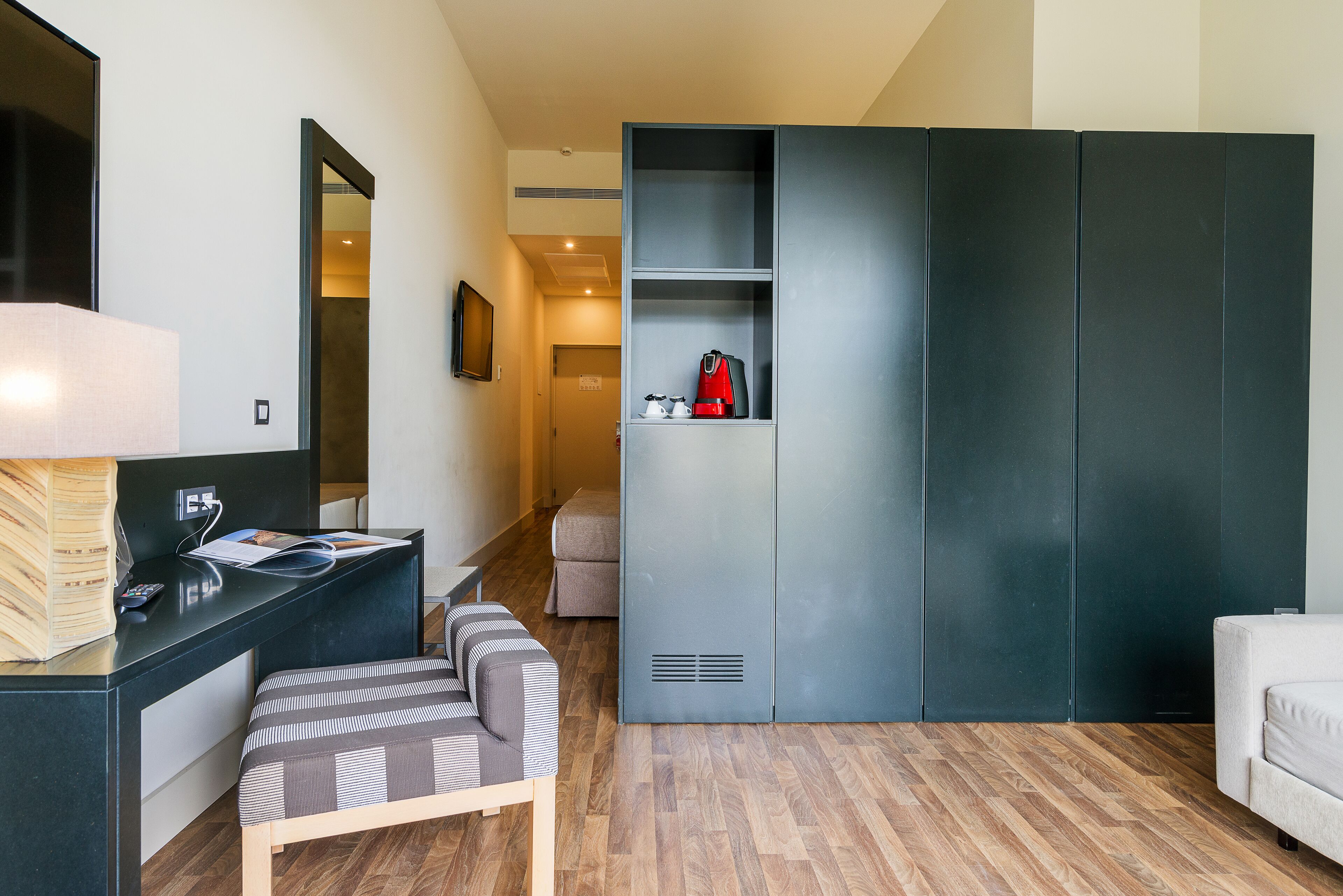 premium room, 2 adults and 1 child | minibar, in-room safe, desk, soundproofing