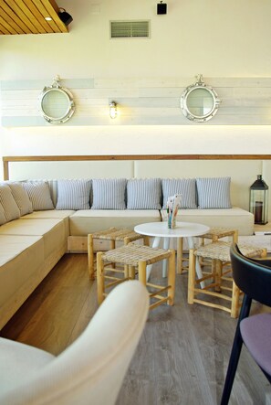 Poolside views - Hotel Alga (Palafrugell)