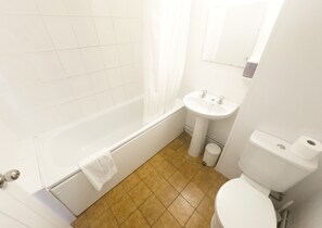 Standard Double Room, Ensuite (with shower over bath) | Bathroom