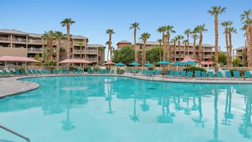 2 outdoor pools