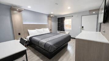 Eenpersoonskamer, 1 kingsize bed, roken | Een bureau, gratis wifi, beddengoed