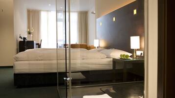 Minibar, in-room safe, desk, laptop workspace