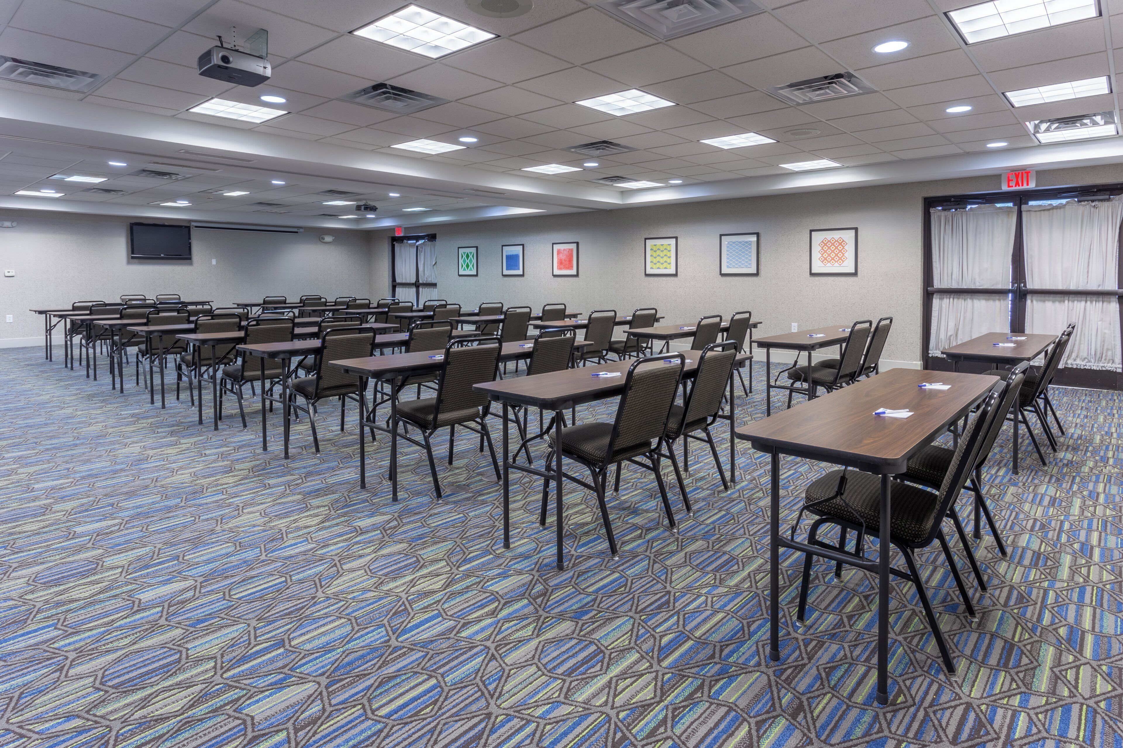 Photo - Holiday Inn Express - Indianapolis - Southeast by IHG