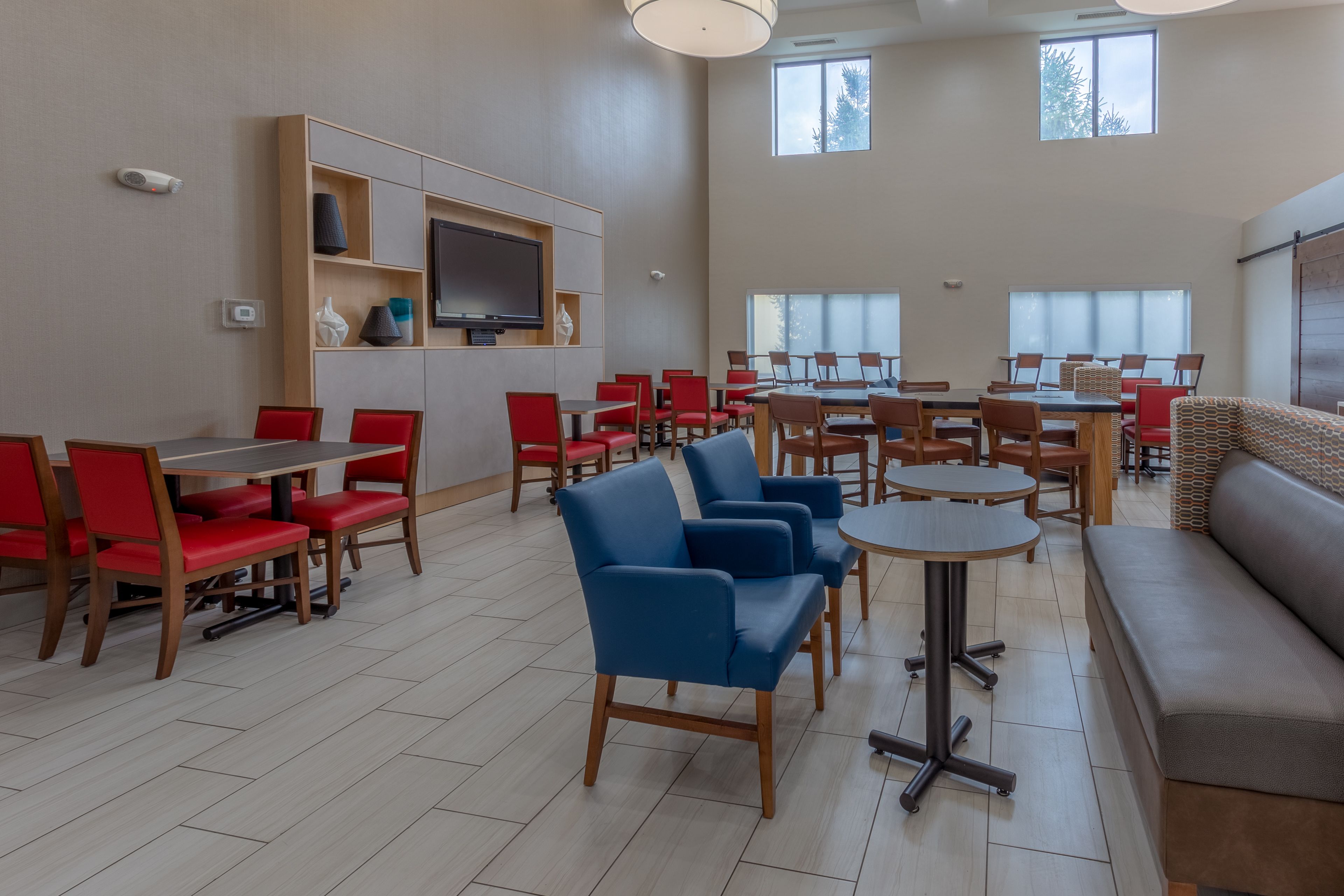 Petit déjeuner en libre-service compris tous les jours