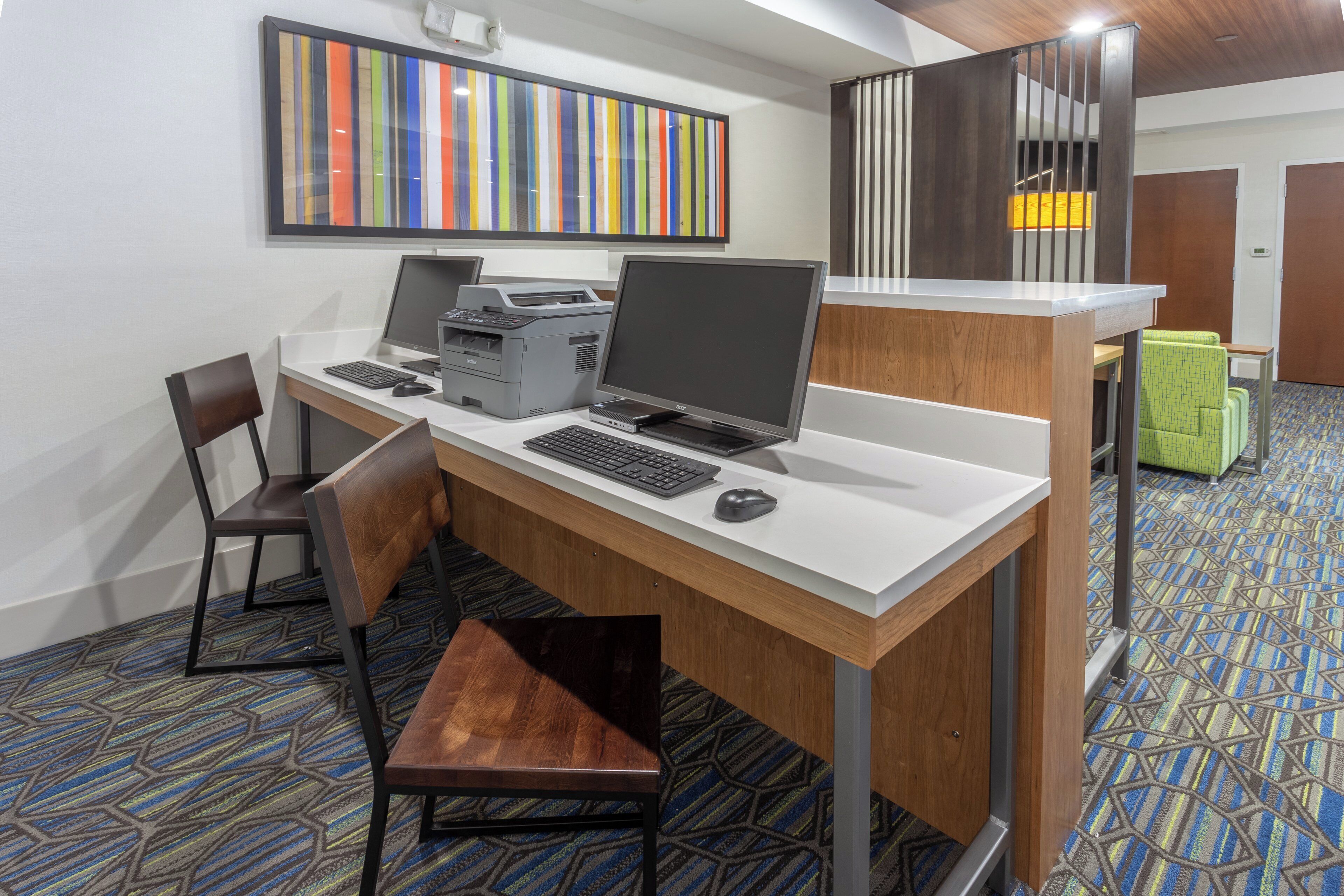 Photo - Holiday Inn Express - Indianapolis - Southeast by IHG