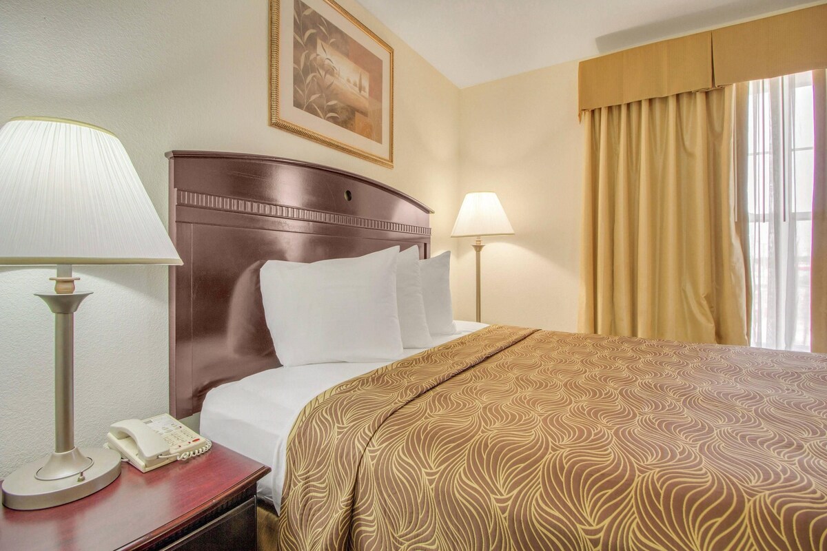 In-room safe, desk, laptop workspace, blackout drapes