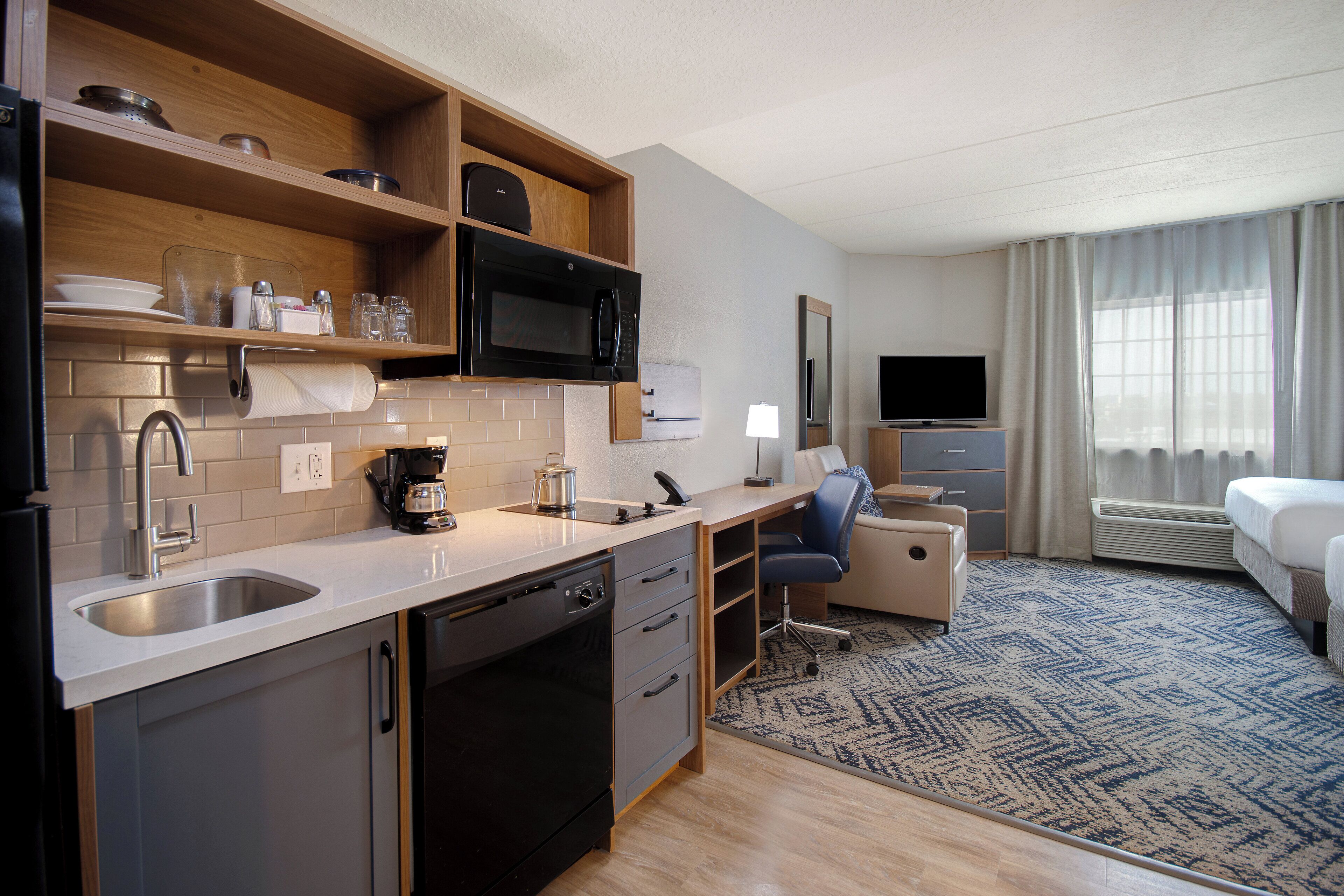 Κλινοσκεπάσματα υψηλής ποιότητας, γραφείο, χώρος εργασίας για λάπτοπ 