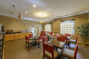 Free daily buffet breakfast