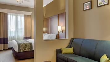 Coffres-forts dans les chambres, bureau, fer et planche à repasser