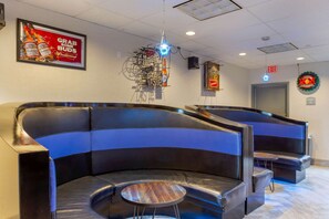 Bar (on property) - Comfort Inn & Suites Amarillo East (Amarillo)