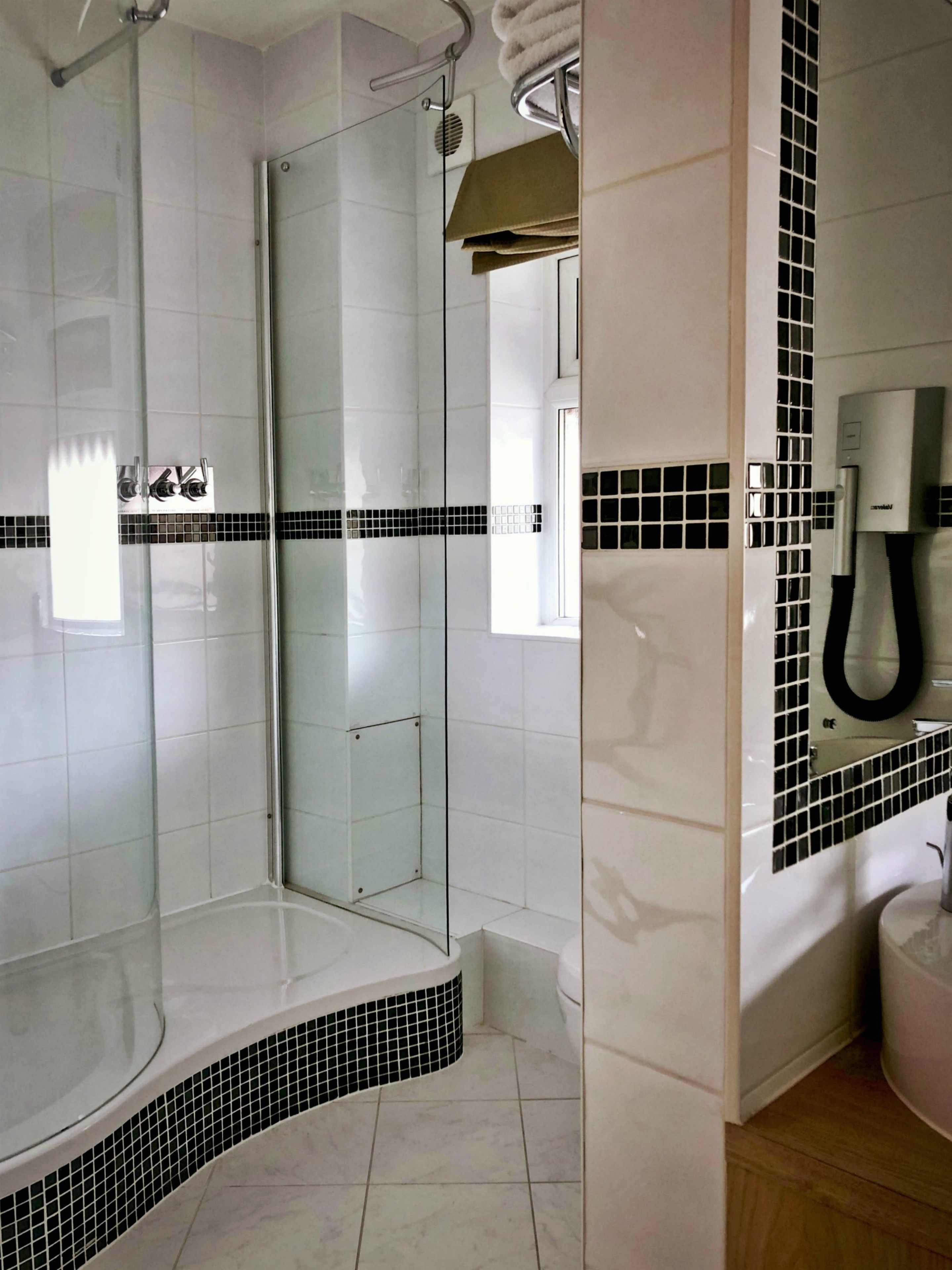 premium double room | bathroom shower