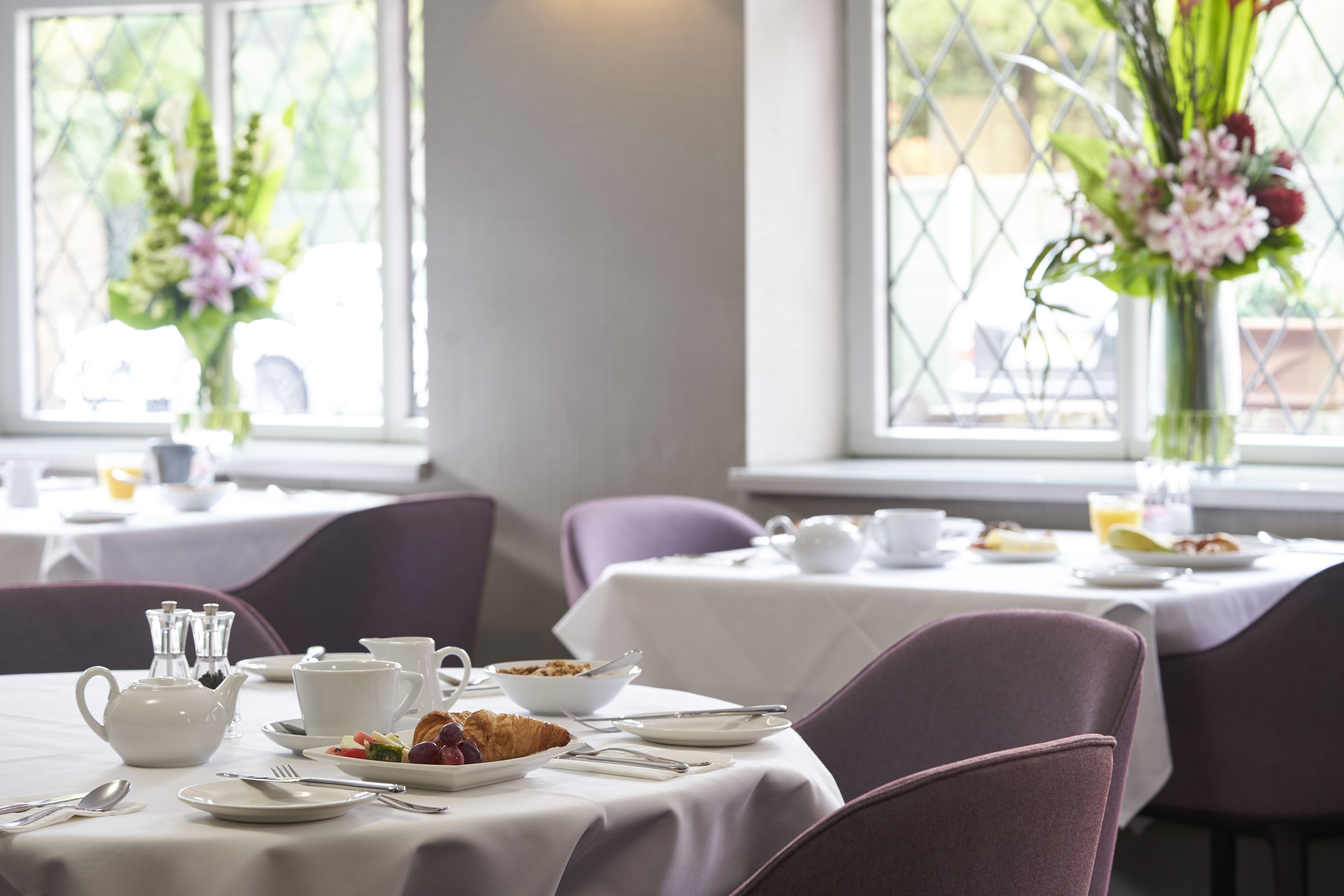 daily full breakfast (gbp 14.95 per person)