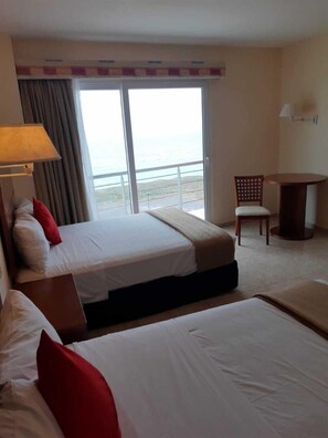 Standardzimmer, 2 Queen-Betten | Daunenbettdecken, Schreibtisch, Bügeleisen/Bügelbrett, kostenloses WLAN