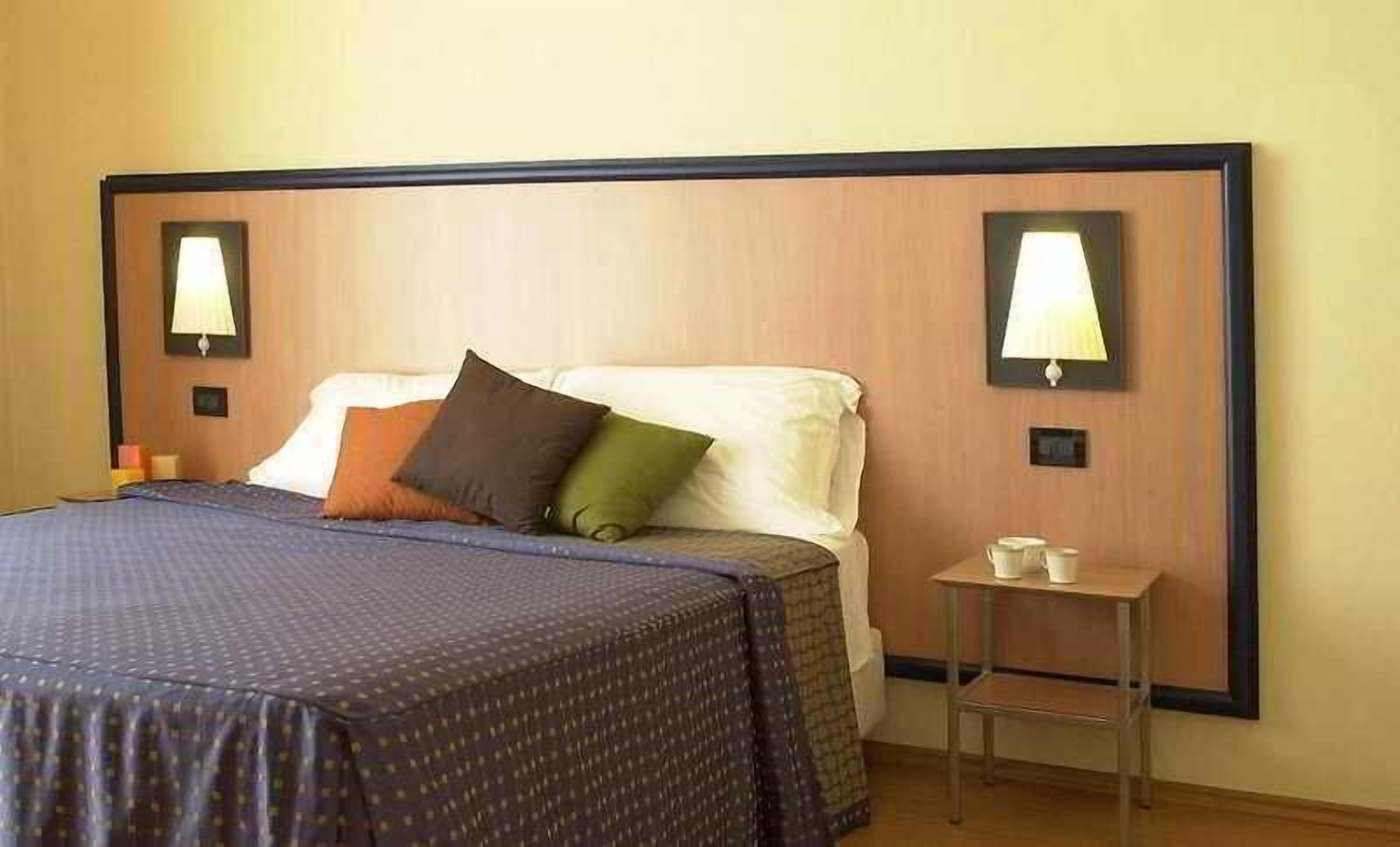 Minibar, desk, laptop workspace, cribs/infant beds