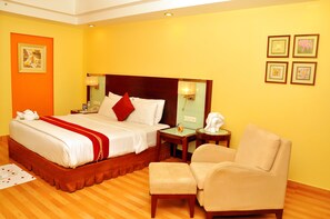 Deluxe King Room Free Drop to Sipcot IT Park