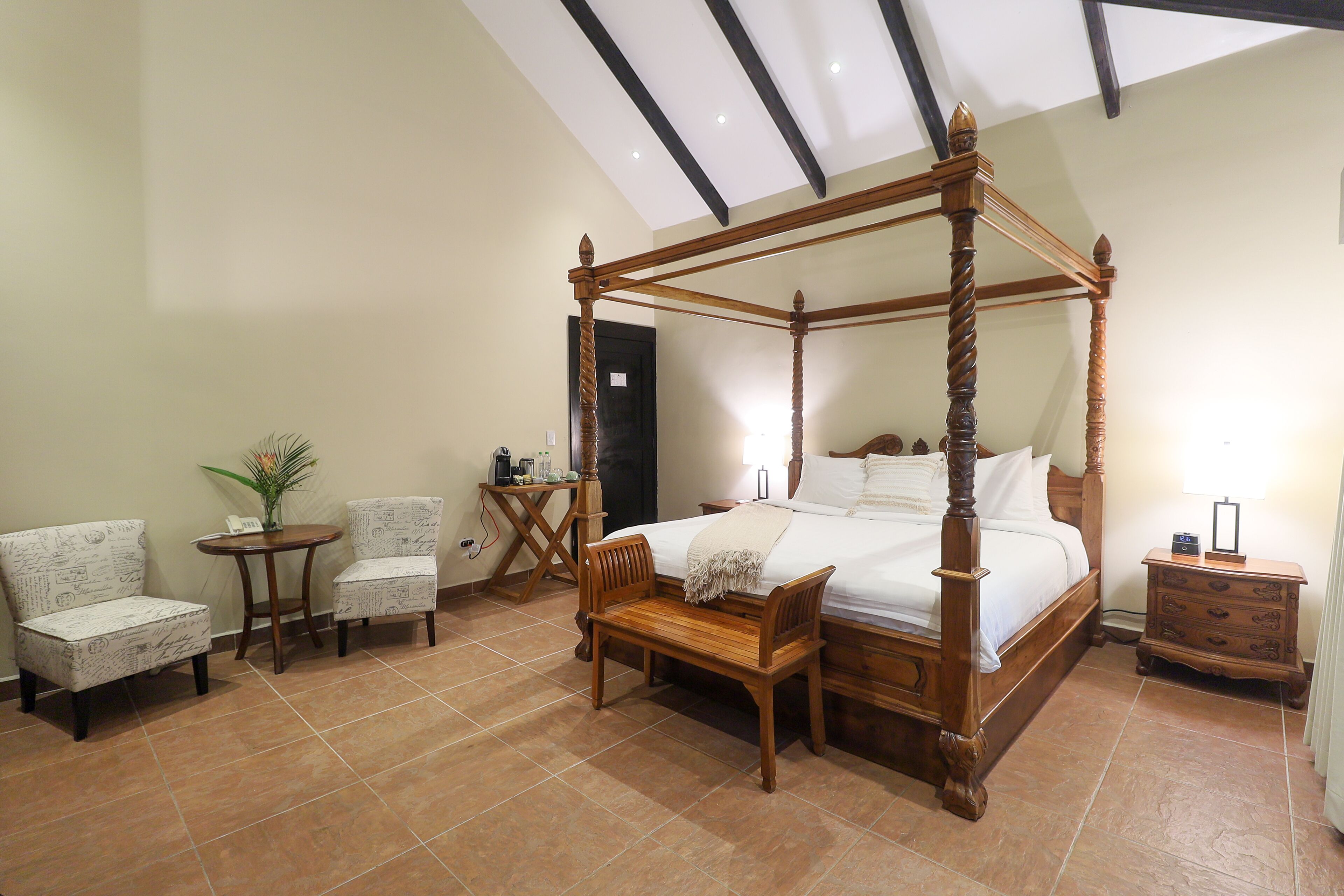 suite (master) | egyptian cotton sheets, in-room safe, individually decorated, desk