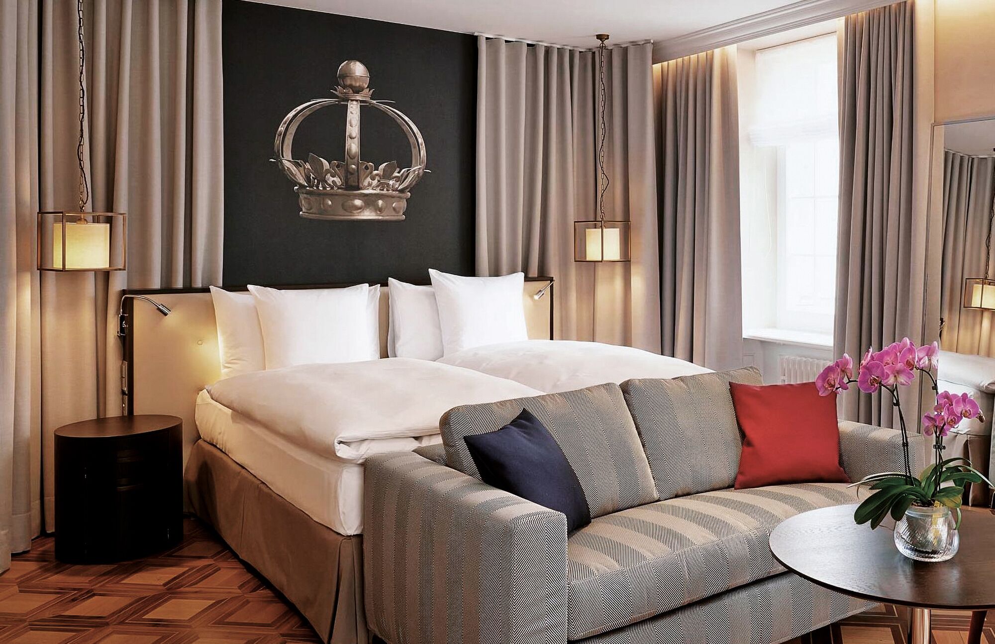 apartment, 1 bedroom | hypo-allergenic bedding, down duvets, minibar, in-room safe