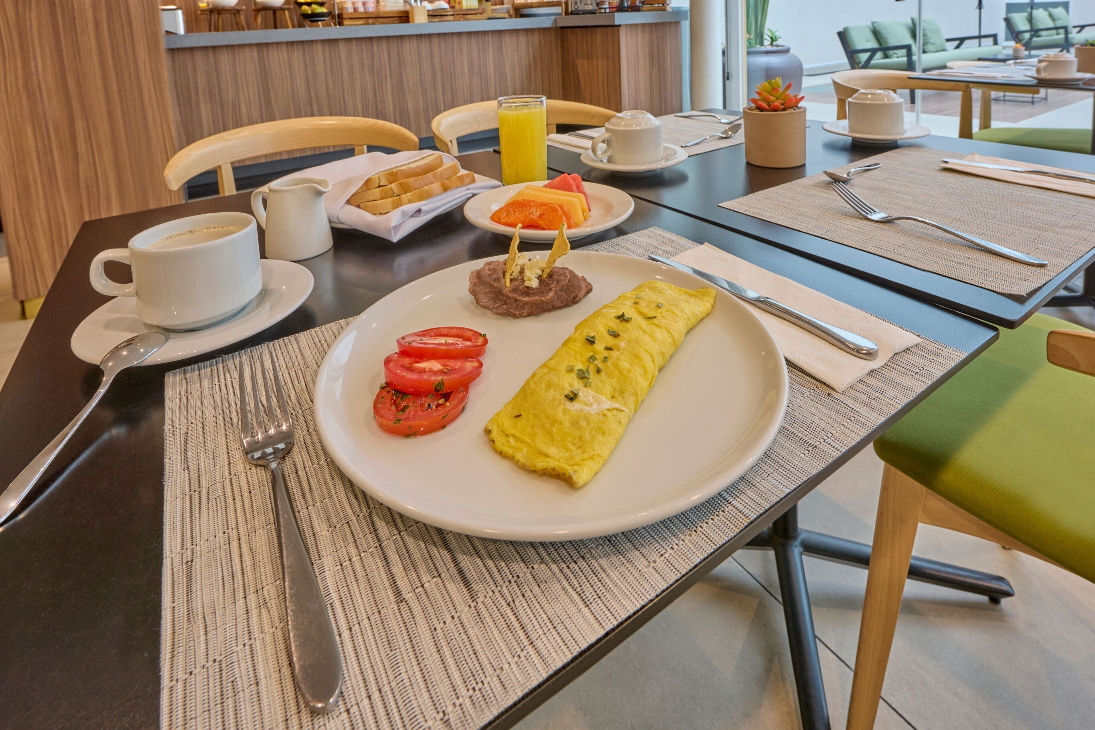 free daily continental breakfast