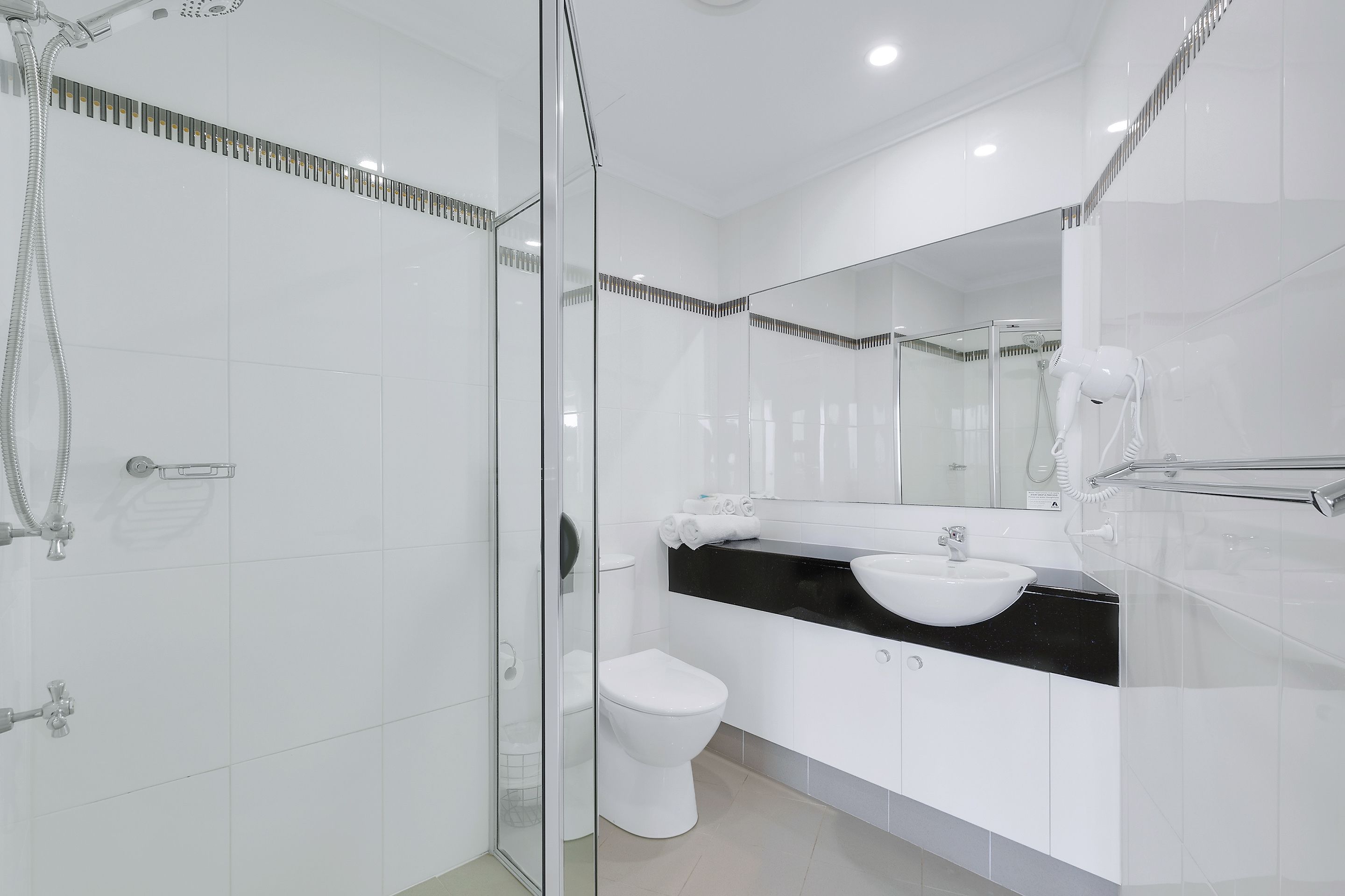 two bedroom ocean superior | bathroom | separate bathtub and shower, free toiletries, hair dryer, towels