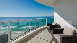 Two Bedroom Apartment - Ocean View | Balcony