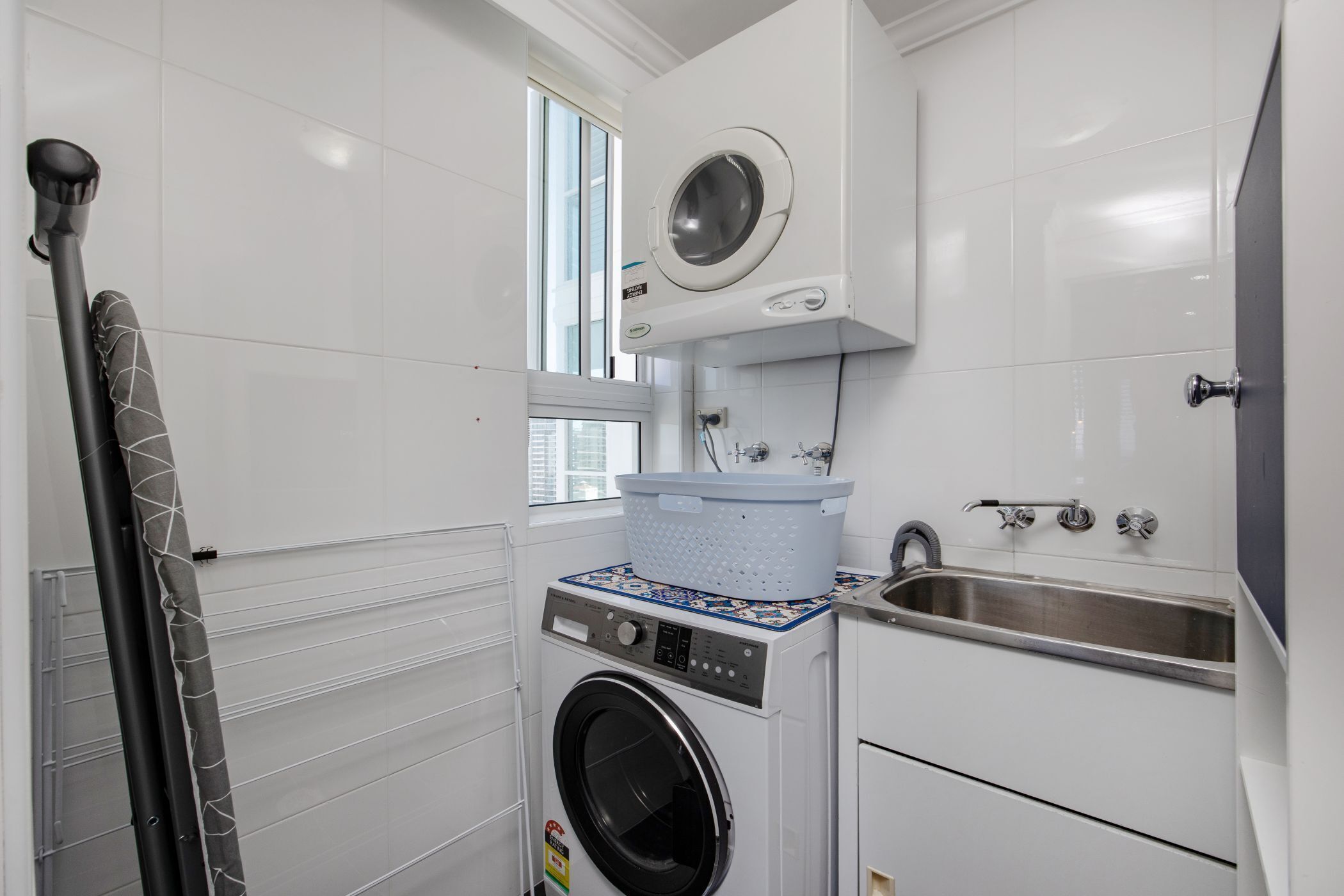 two bedroom ocean view - double beds | laundry