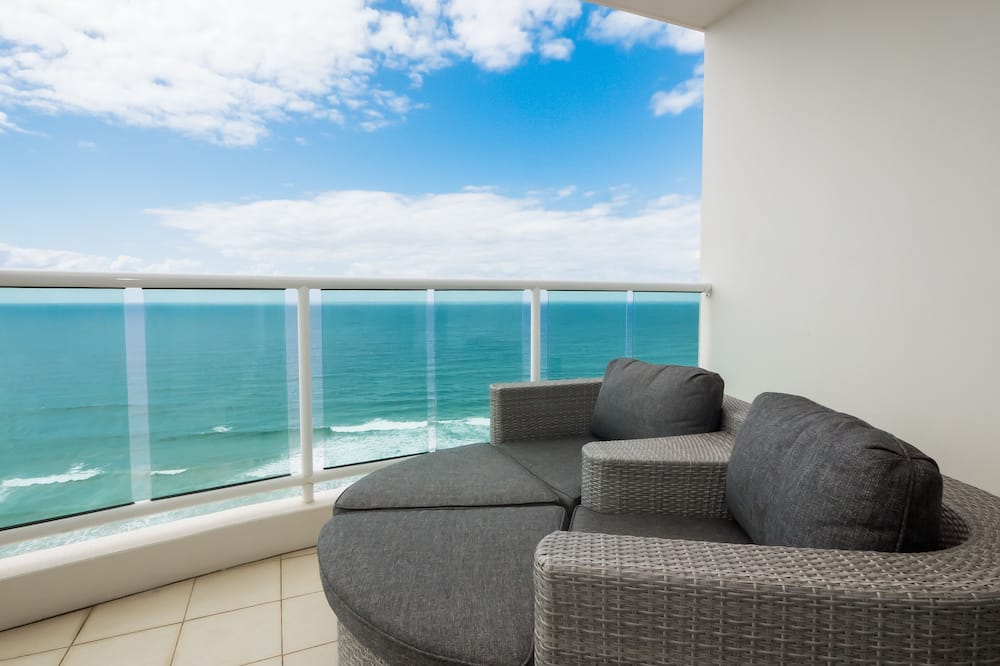 Pacific Views Resort