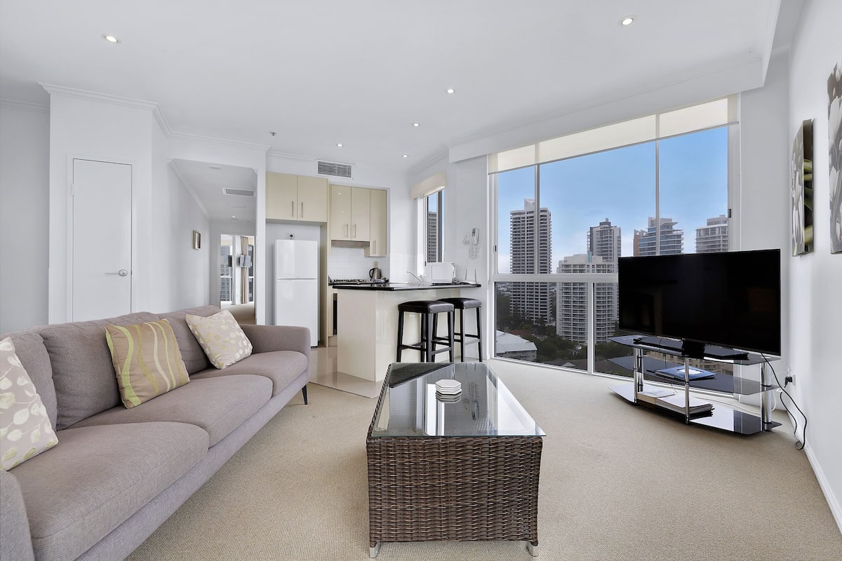 one bedroom apartment - ocean view | living room | tv