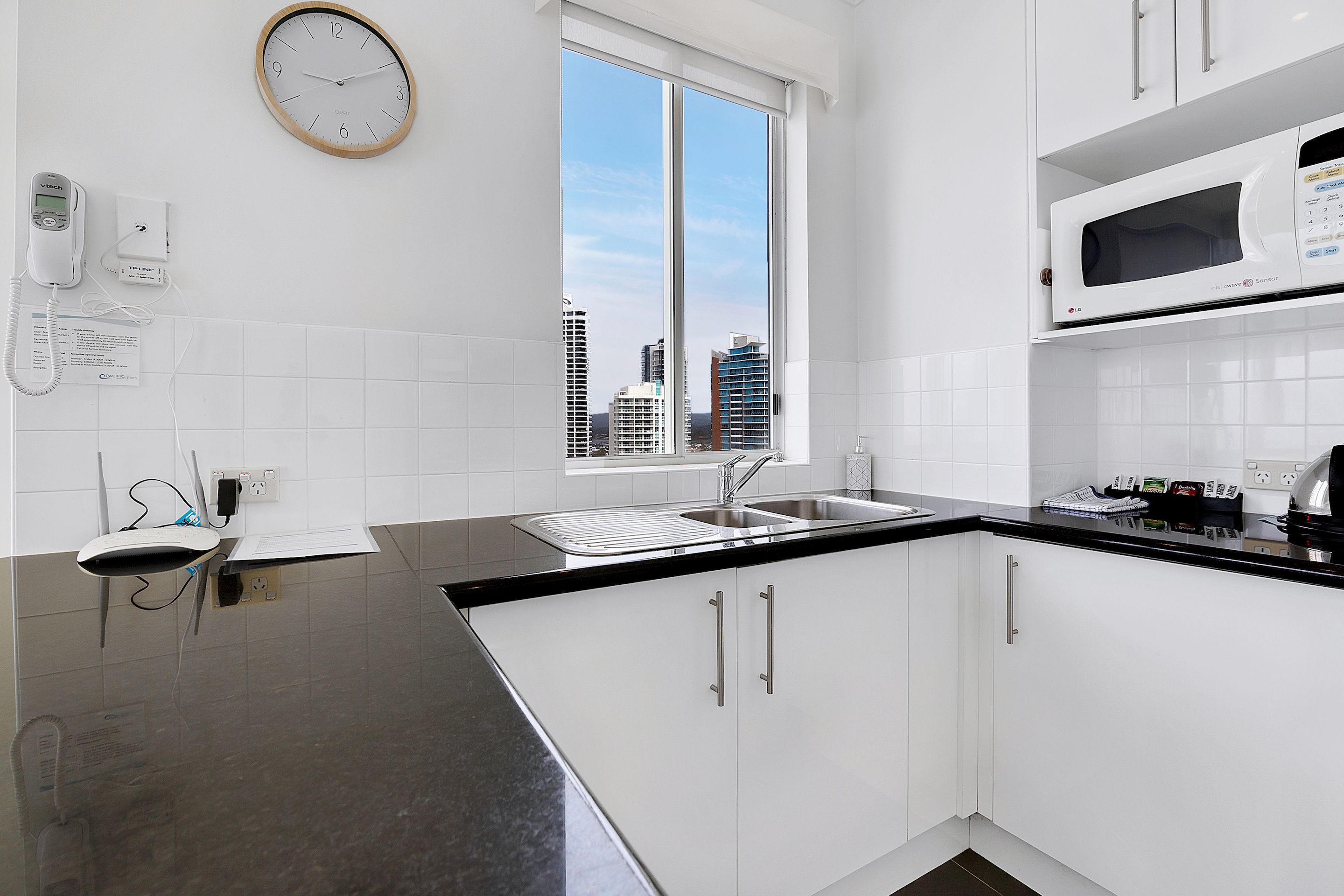 full-sized fridge, microwave, oven, stovetop