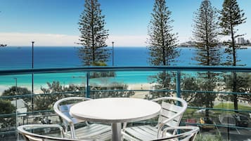 高级公寓, 2 间卧室 (2 Bedroom Ocean Superior) | 阳台景观