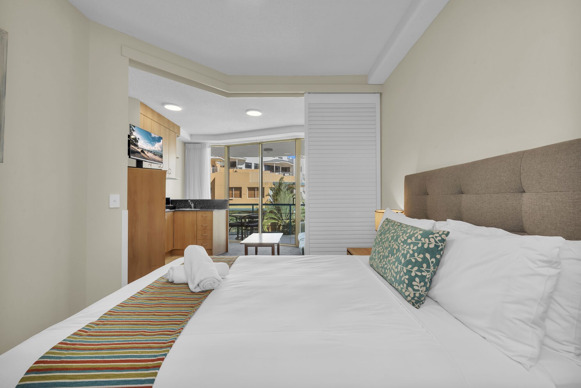 Studio Resort Superior | Individually decorated, individually furnished, iron/ironing board